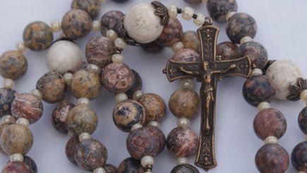 I Pray the Rosary. Do You?